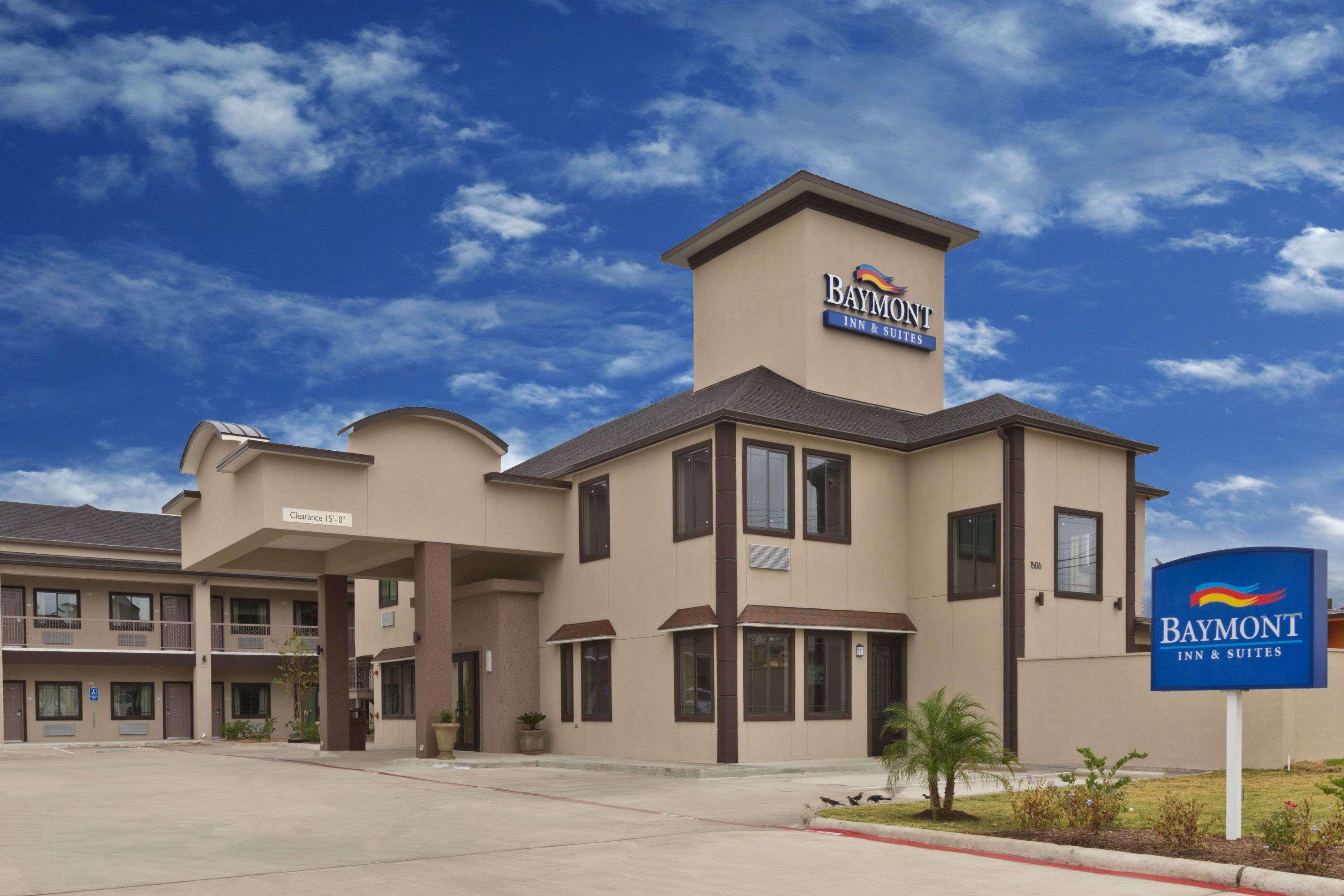 Baymont By Wyndham College Station 3* Bryan
