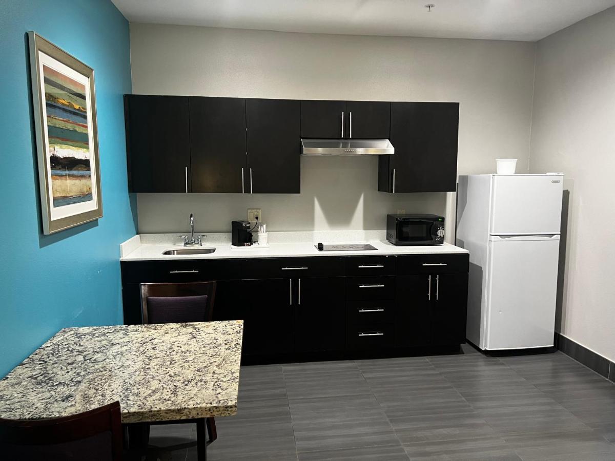 Hotel Baymont By Wyndham College Station Bryan