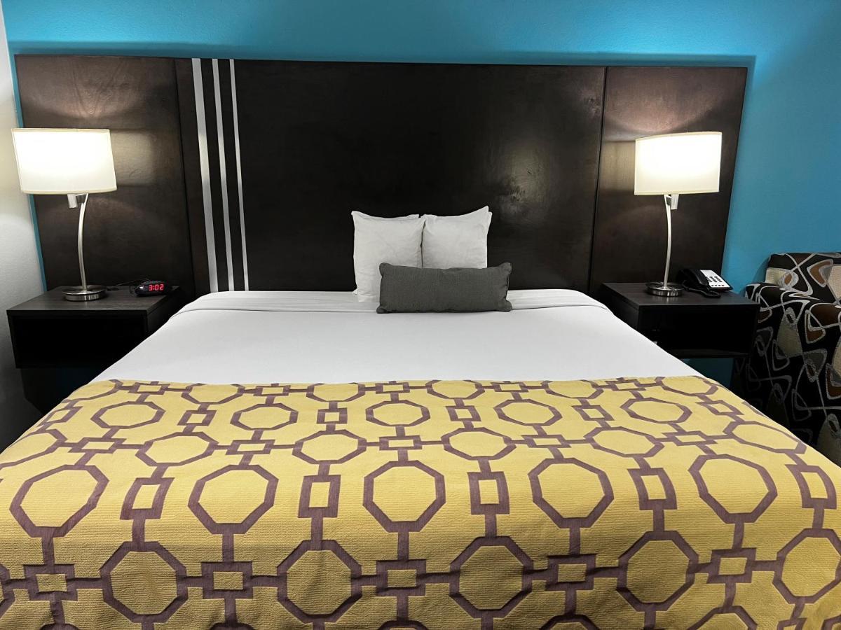 Baymont By Wyndham College Station